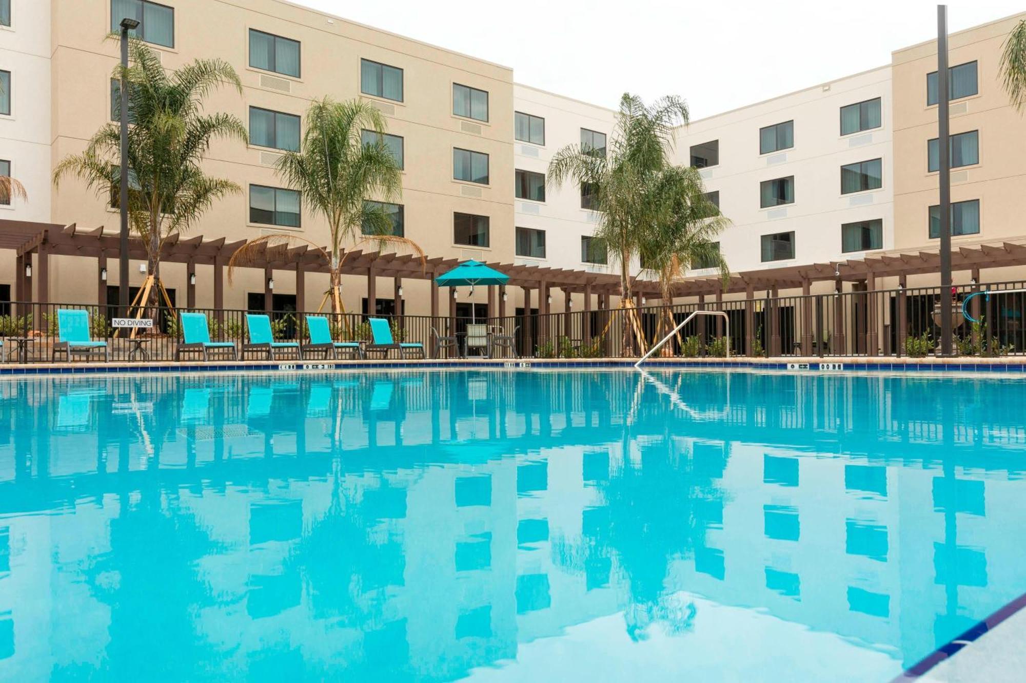 Courtyard By Marriott St. Augustine Beach Exterior photo